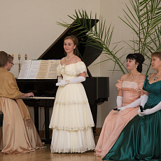 "Праздничный бал в Лермонтовских "Тарханах"